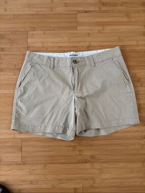 Old Navy Women's Beige Chino Bermuda Shorts